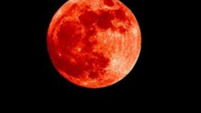 Blood Moon eclissi di sangue nel cielo a settembre