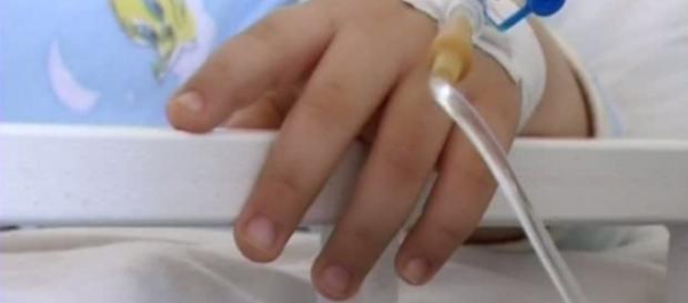 Copil mort după ce a căzut de la etajul 6 Copil mort după ce a căzut de la etajul 6