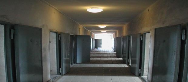 Il carcere, un luogo oscuro per un bambino Il carcere, un luogo oscuro per un bambino