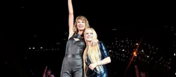 Avril acompañó a swift en el tour 1989 Avril acompañó a swift en el tour 1989