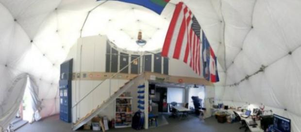 El interior de un domo para simulacros de la NASA El interior de un domo para simulacros de la NASA