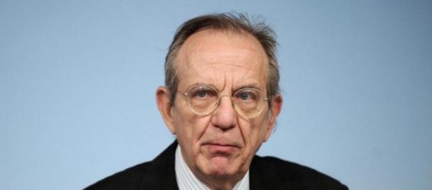 Pier Carlo Padoan, ministro dell'Economia Pier Carlo Padoan, ministro dell'Economia