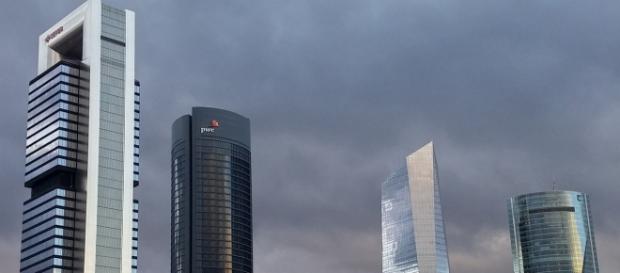 Una tormenta provoca la caída de árboles en Madrid Una tormenta provoca la caída de árboles en Madrid