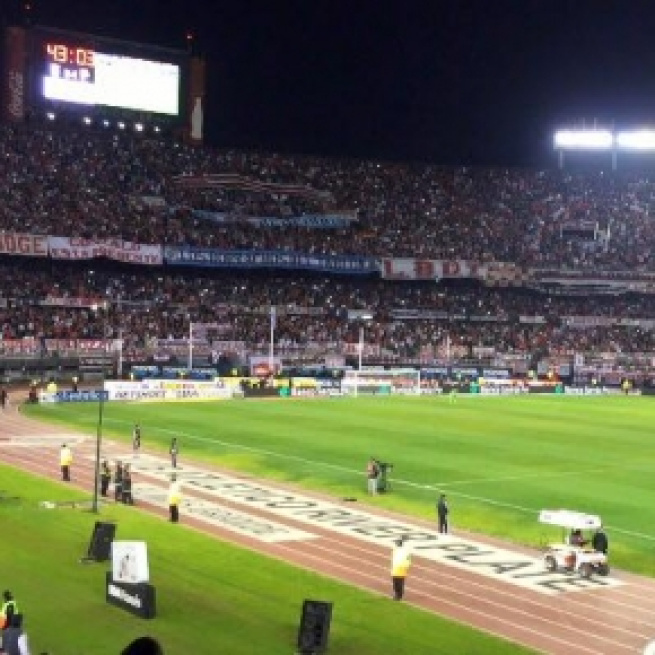 El estadio Monumental colmado de hinchas.