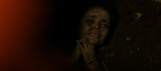Débora Falabella é atacada por fã Débora Falabella é atacada por fã