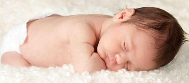 O mama a stat luni intregi cu bebelusul mort O mama a stat luni intregi cu bebelusul mort