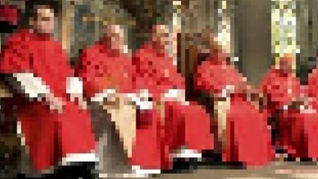 lo sfarzo del clero durante la S.Messa