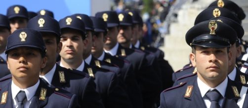 Allievi poliziotti in posizione di inquadramento