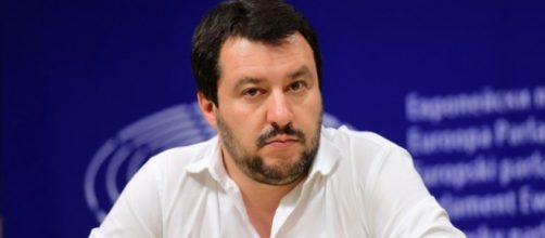 Immigrazione, Salvini contro il governo Renzi.