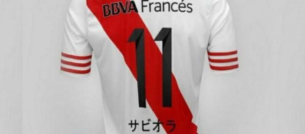 La camiseta de Saviola en japonés La camiseta de Saviola en japonés