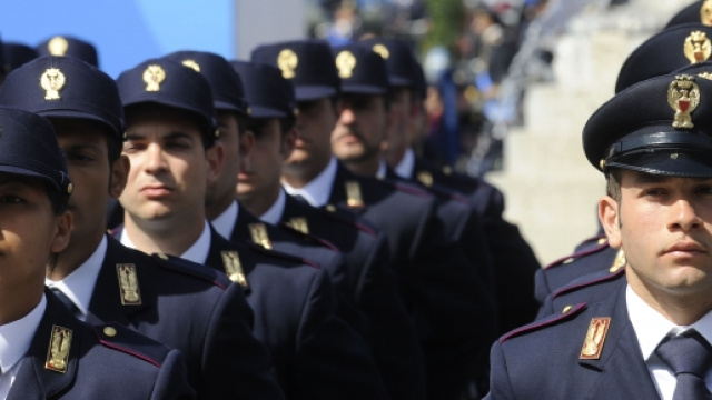 Allievi poliziotti in posizione di inquadramento