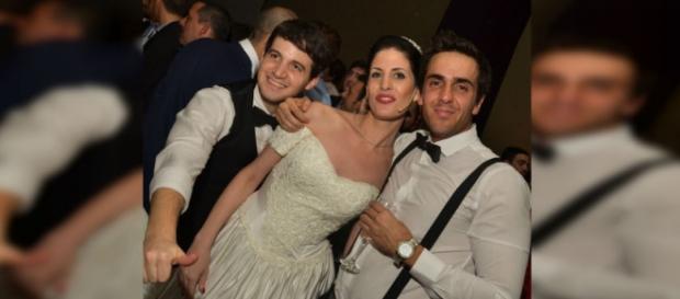 Los novios en una "Falsa boda". Los novios en una "Falsa boda".