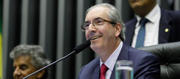 Eduardo Cunha colocou pauta-bomba em votação. Eduardo Cunha colocou pauta-bomba em votação.