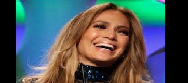 Jenifer López sufre una caída en plena gravación Jenifer López sufre una caída en plena gravación