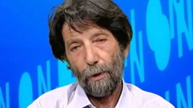 Cacciari contro Renzi: 'Ridicoli dilettanti'