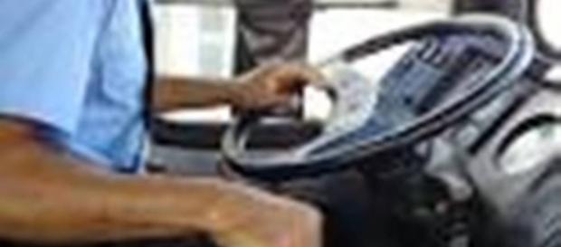 A rotina diária dos motoristas de ônibus A rotina diária dos motoristas de ônibus