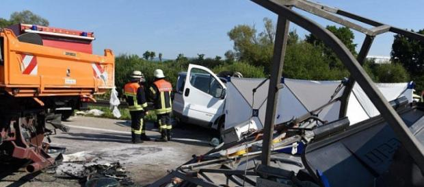 Accident în Germania, doi români au murit Accident în Germania, doi români au murit