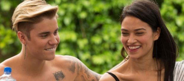 Justin Bieber trata bem as suas namoradas. Justin Bieber trata bem as suas namoradas.