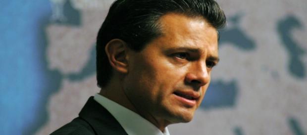 otra frasepara la historia de EPN otra frasepara la historia de EPN