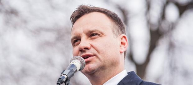 Prezydent Andrzej Duda podczas przemówienia. Prezydent Andrzej Duda podczas przemówienia.
