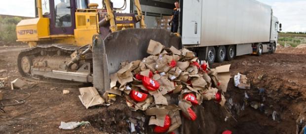 Rusia destruye los alimentos procedentes de Europa Rusia destruye los alimentos procedentes de Europa