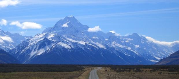 Mount Cook, najwyższa góra nowej Zelandii Mount Cook, najwyższa góra nowej Zelandii