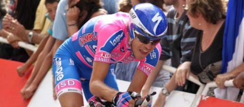 Damiano Cunego in azione con la Lampre