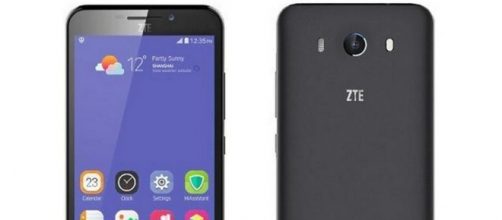 Nuovo smartphone ZTE Obsidian, foto