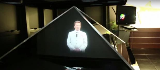 Pirâmide misteriosa de Silvio Santos assusta Pirâmide misteriosa de Silvio Santos assusta