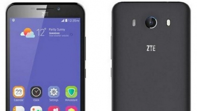 Nuovo smartphone ZTE Obsidian, foto