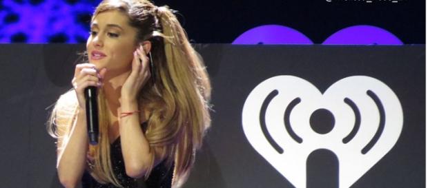 Ariana grande tiene problema con su calvicie Ariana grande tiene problema con su calvicie