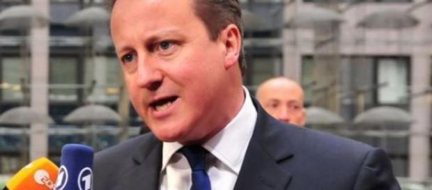 David Cameron lovește cu duritate David Cameron lovește cu duritate