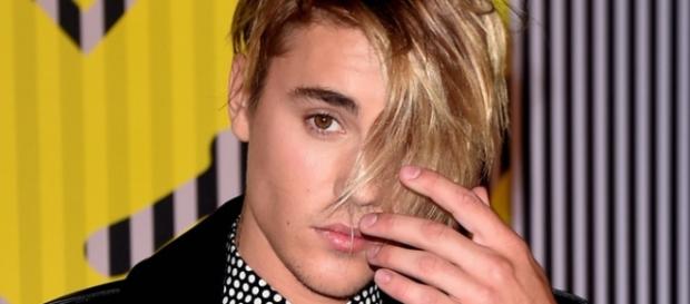 Justin Bieber surpreendeu com o seu novo visual. Justin Bieber surpreendeu com o seu novo visual.