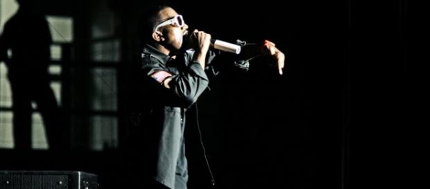 Kanye West en uno de sus conciertos Kanye West en uno de sus conciertos