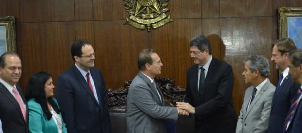 Ministro do Planejamento apresenta orçamento 2016 Ministro do Planejamento apresenta orçamento 2016