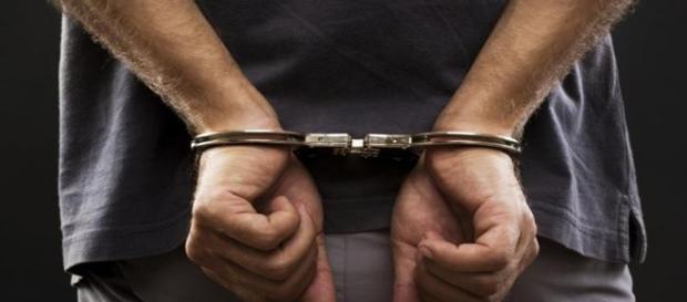 Polițiștii l-au prins marți dimineața. Polițiștii l-au prins marți dimineața.