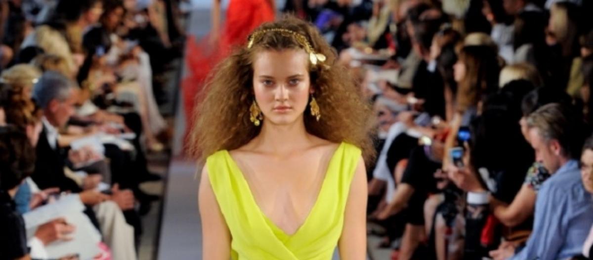 Moda Capelli Autunno 2015 Tagli Corti E Lunghi Frisé Styling