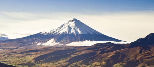 Pechino Express, sul vulcano con Ciccio e Philippe