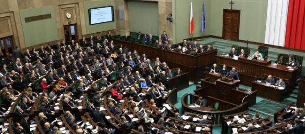 Burzliwe piątkowe posiedzenie Sejmu Burzliwe piątkowe posiedzenie Sejmu