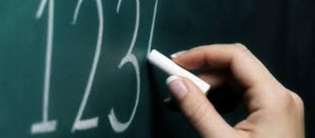 Le supplenze caotiche della scuola 2015/16 Le supplenze caotiche della scuola 2015/16