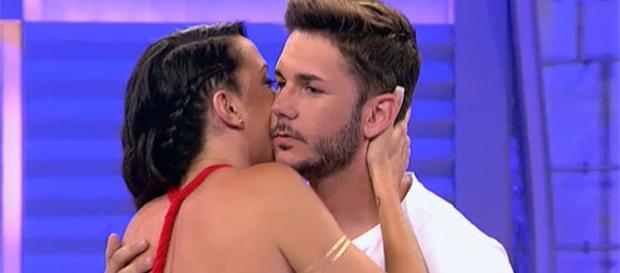 Samira y Adrián en el programa MYHYV Samira y Adrián en el programa MYHYV