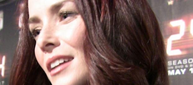 Annie Wersching als Lily Salvatore Annie Wersching als Lily Salvatore