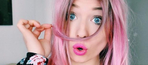 Beantwortet peinliche Fragen: Bianca Heinicke Beantwortet peinliche Fragen: Bianca Heinicke