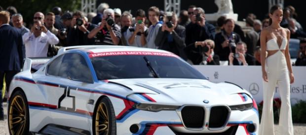 La BMW Hommage R présentée avec Balmain ! La BMW Hommage R présentée avec Balmain !