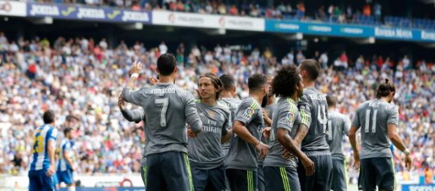 El equipo celebrando uno de los goles al Espanyol El equipo celebrando uno de los goles al Espanyol