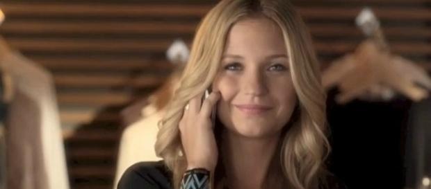 Vanessa Ray se ne va dal tv show. Vanessa Ray se ne va dal tv show.