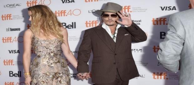 Johnny Depp e la moglie a Toronto Johnny Depp e la moglie a Toronto
