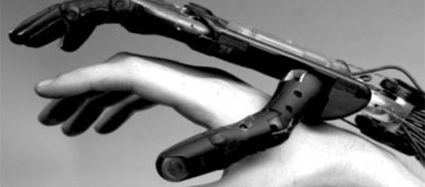 Umani vs Robot: chi guida chi? Umani vs Robot: chi guida chi?