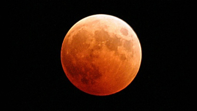 Superluna con eclissi a fine settembre 2015