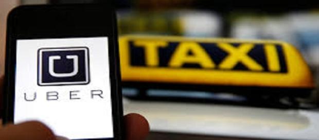 UBER tenta melhorar o transporte no país. UBER tenta melhorar o transporte no país.